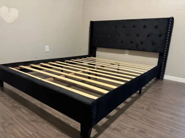 BRAND NEW QUEEN SIZE UPHOLSTERED PLATFORM BED WITH PLUSH MATTRESS (FREE DELIVERY