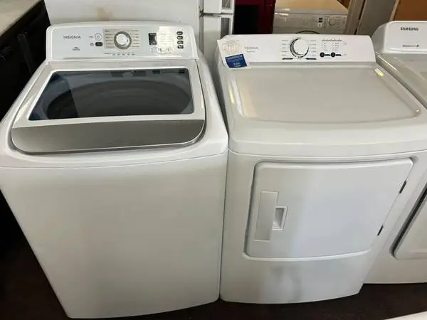 Insignia Washer and Dryer Set