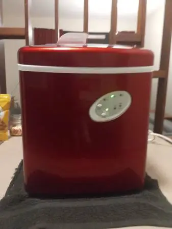 Ice maker