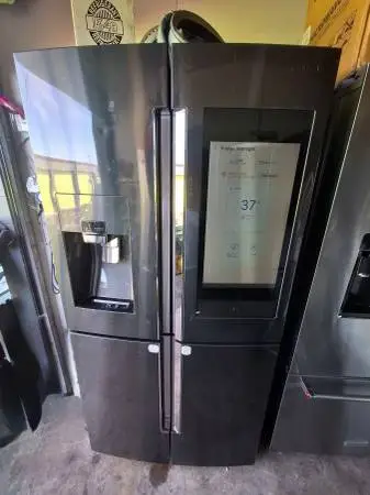 Refrigerator Samsung Family Hub Touch Screen