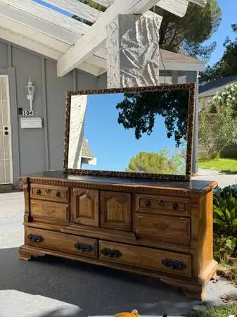 Cabinet set