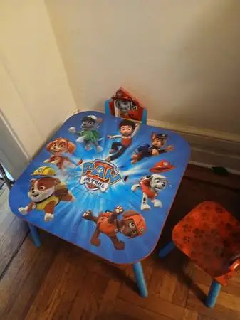 KIDS PAW PATROL TABLE