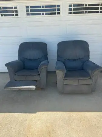 2 la-z-boy recliner rockers