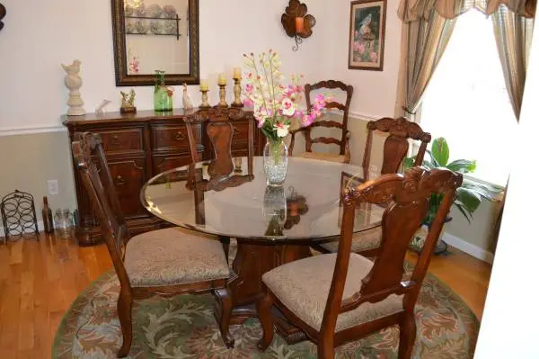 Ashley Dining Room Set- Complete