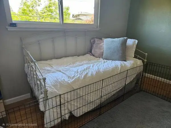 Day Bed moving sale
