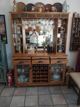 WINE BAR