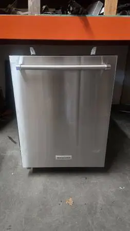 Kitchenaid dishwasher *stainless