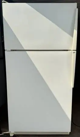 Clean & Tested Amana 21 Cu Ft Top-Freezer Refrigerator Bisque — $120