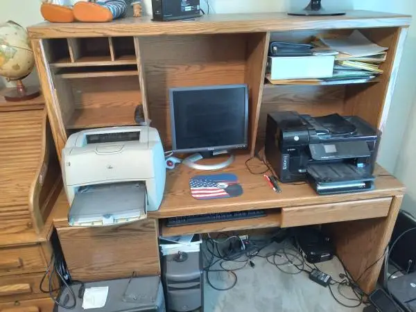 Computer desk oak with drawers