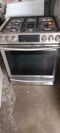 Samsung Stove Stainless 5 Burners Convection Oven 30Wide.