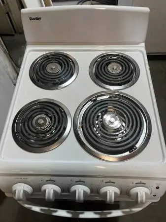 GOOD CONDITION 20 inch.  ELECTRIC 220V STOVE