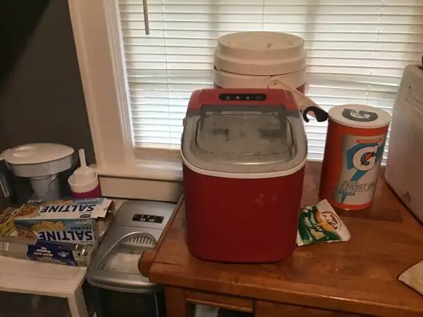 Ice maker
