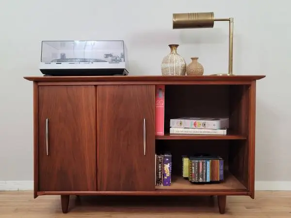 Vintage 1960s Ace-Hi Solid Walnut Sliding Door Credenza Cabinet MCM