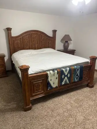 King Sized Bedroom Set