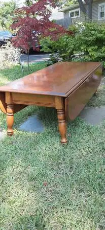 Maple dropleaf coffee table