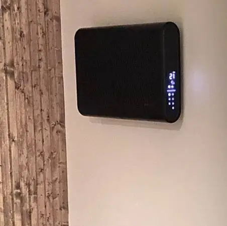 New in box wall hung modify air purifier w/ remote black 640 sq ft