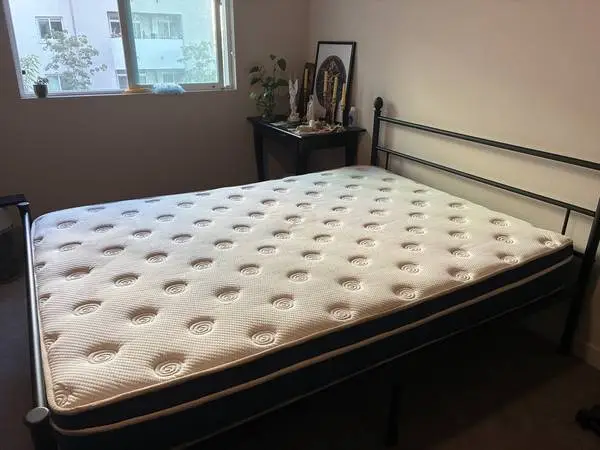 Luxury Apartment Moving Sale--Lowest $ for SET OF QUEEN BED $99