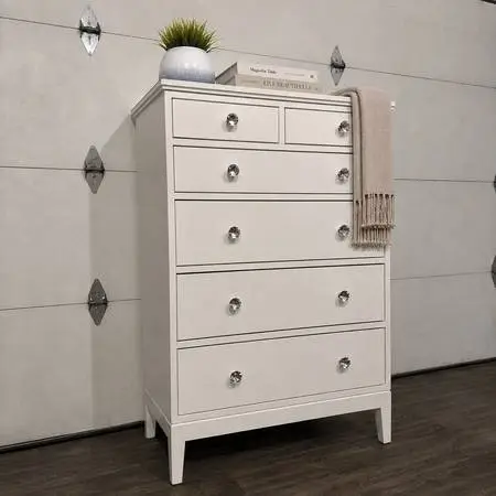 White 6-Drawer Dresser, Solid Wood (like new) w/ Soft Close Drawers