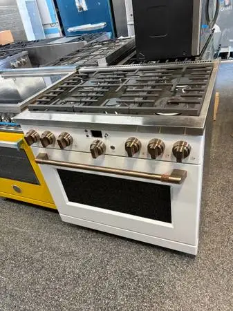 CAFE GAS RANGE COMMERCIAL STYLE