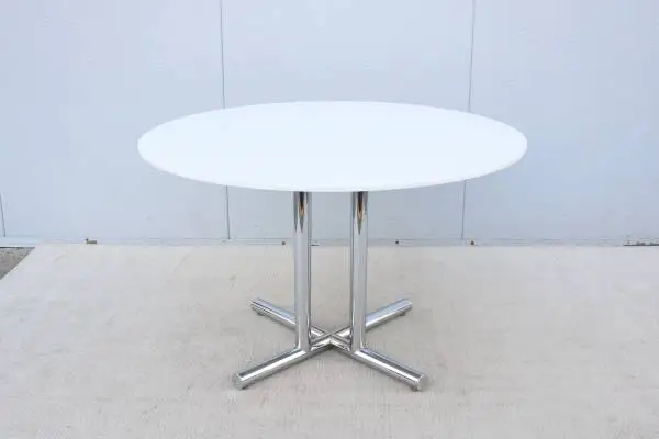 Mid-Century Modern 46 Round White Top and Chrome Base Dining Table