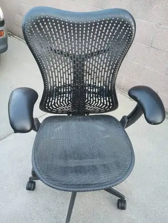 Herman Miller please read description 1st pl firm