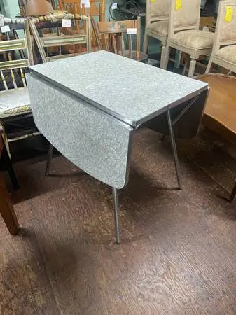 Vintage drop leaf table only