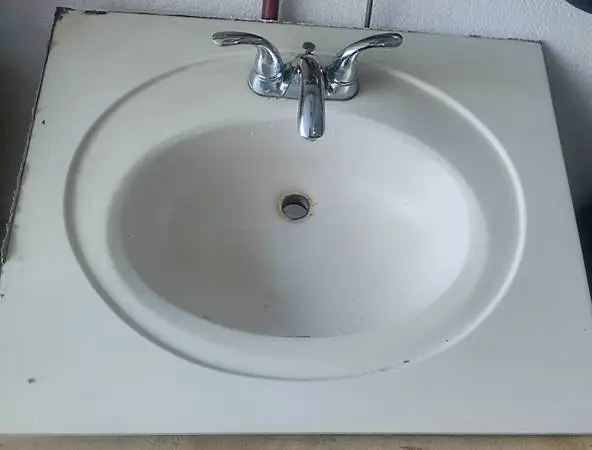 Single Sink Like New Condition 28 By 23