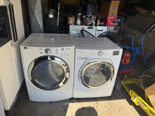 Front load washer and electric dryer good working condition free deliv