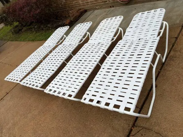 ****Outdoor/Poolside Lounge Chairs****