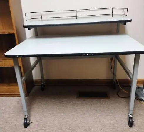 Used equipment stand