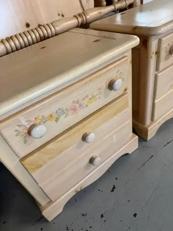Full/Queen Bed Set
