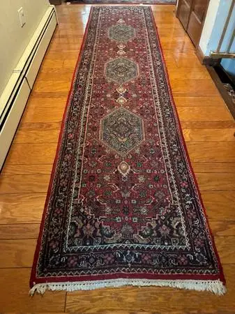 100% WOOL ORIENTAL RUNNER OLD BUT IN GREAT CONDITION VERY LONG 138”x32