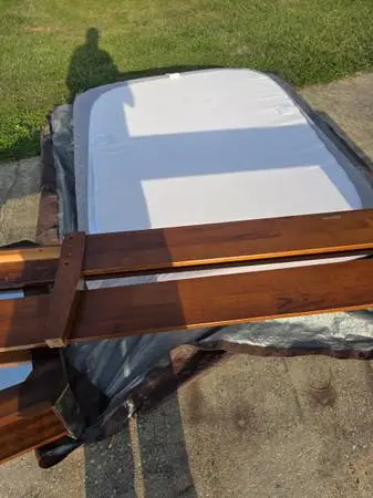 Full size bed