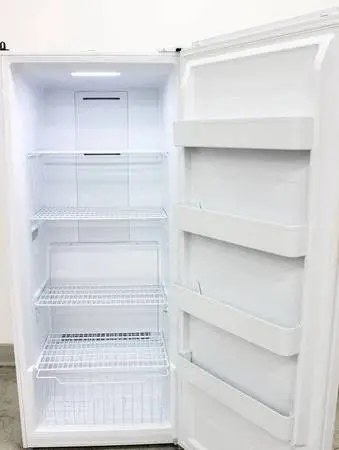 Summit UF22W ALL Refrigerator  21 cu ft