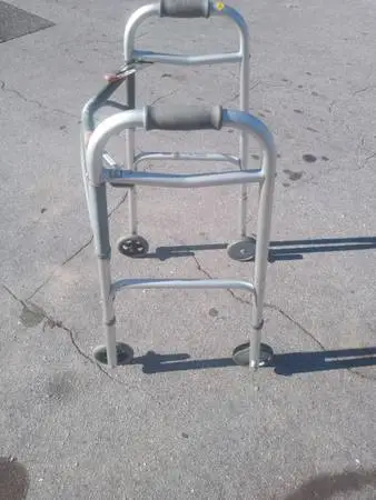 Foldable and adjustable adult Walker