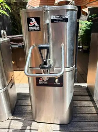 Coffee drip brewer and hot coffee holding stations