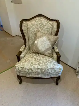 Wing back chair