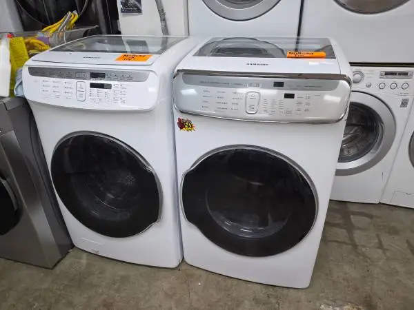 Samsung jumbo 6.0 cu ft washer and gas dryer