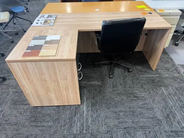 New L-Shape Desks 71x48 Reversible