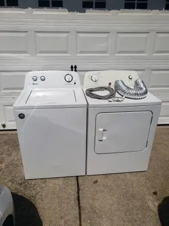 SET WASHER AND DRYER (EXCELLENT CONDITION)