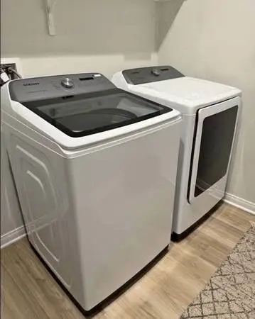 Samsung washer & dryer like NEW