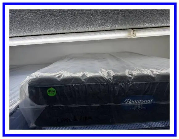 FULL SIZE SIMMONS BEAUTYREST LEVEL 1 (FIRM) MATTRESS & BOX BED