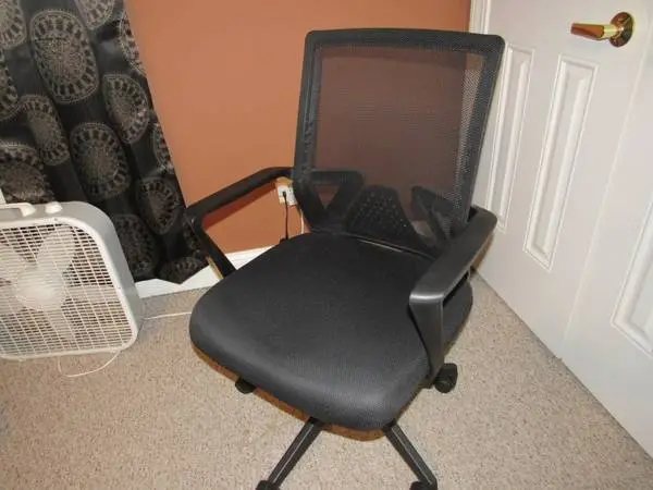 Staples black mesh back office chair. Perfect