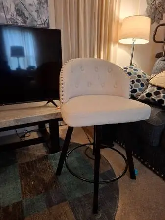 Kitchen island chairs