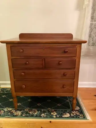 1990s Lexington Cherry wood Shaker Style 5-Drawer Bedside Chest