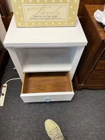 Kent Coffee Furniture White Nightstand