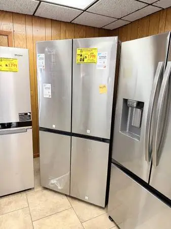 SAMSUNG 4 DOOR FLEX BESPOKE FRIDGE