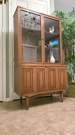 ►Mid Century Modern Broyhill Premier Sculptra Collection Hutch