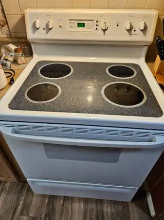 Hot Point stove, flat top, works perfectly