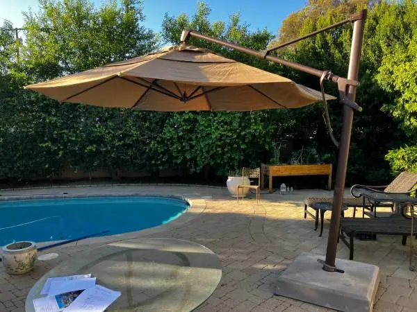 Patio Umbrella , Hi Quality Cantilever from Outdoor Elegance